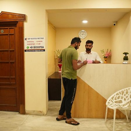 Hotel Kp Suites Metro Хидерабад Екстериор снимка