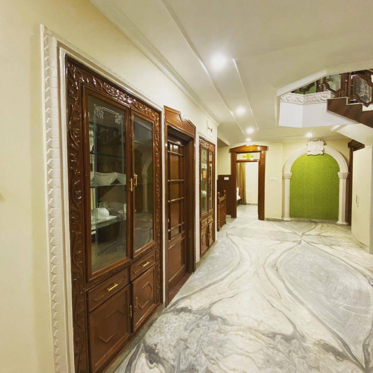 Hotel Kp Suites Metro Хидерабад Екстериор снимка
