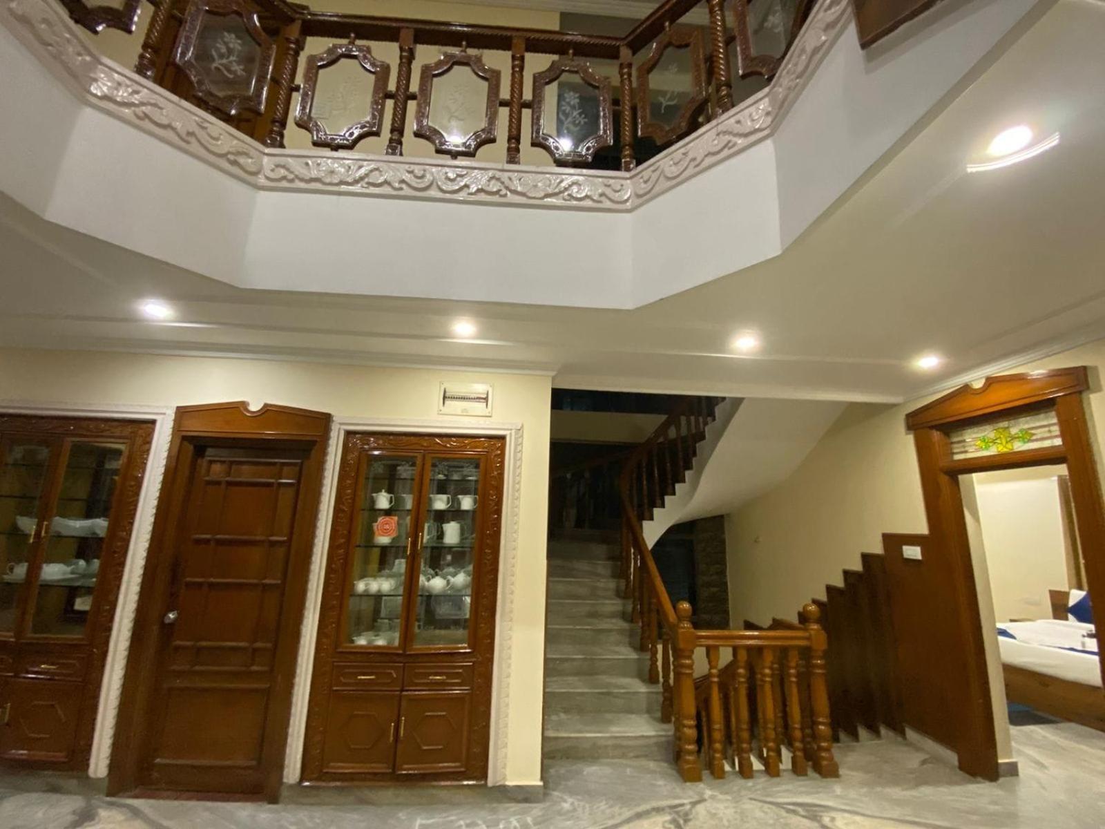 Hotel Kp Suites Metro Хидерабад Екстериор снимка