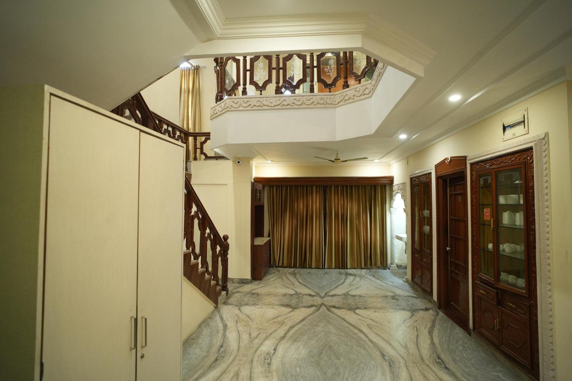 Hotel Kp Suites Metro Хидерабад Екстериор снимка