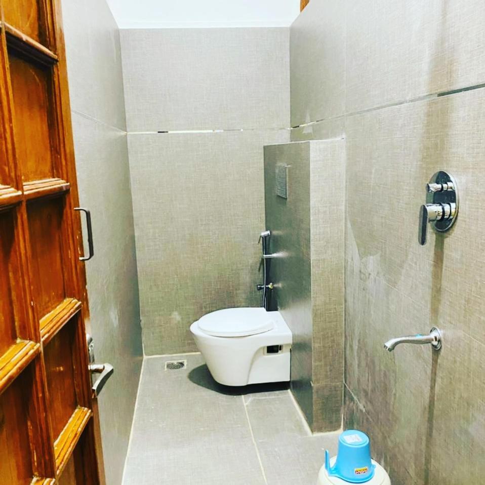 Hotel Kp Suites Metro Хидерабад Екстериор снимка