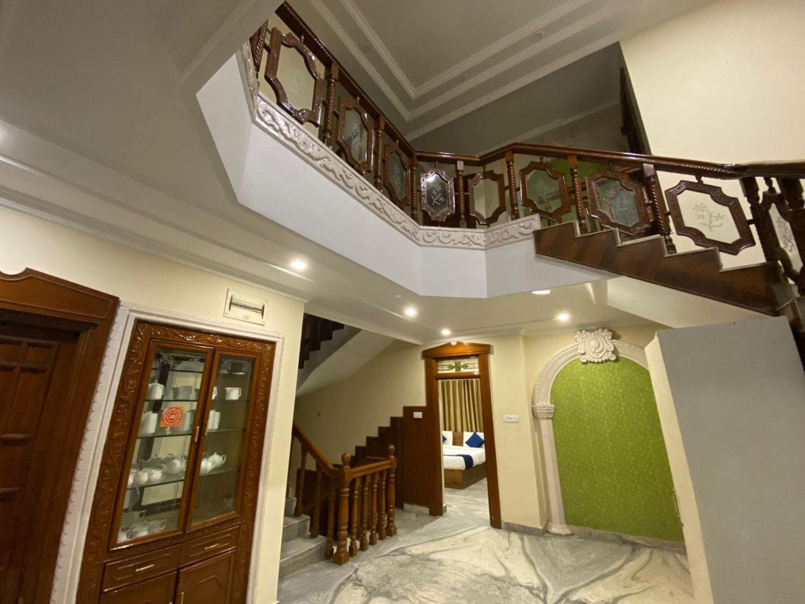 Hotel Kp Suites Metro Хидерабад Екстериор снимка